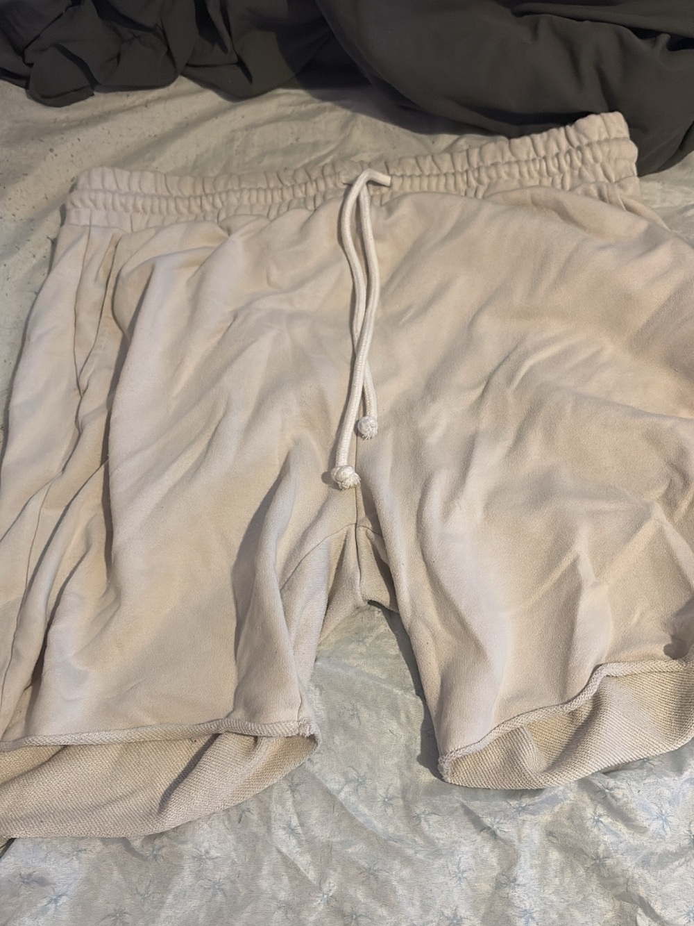 H&M Men's Drawstring Shorts in Light Cream